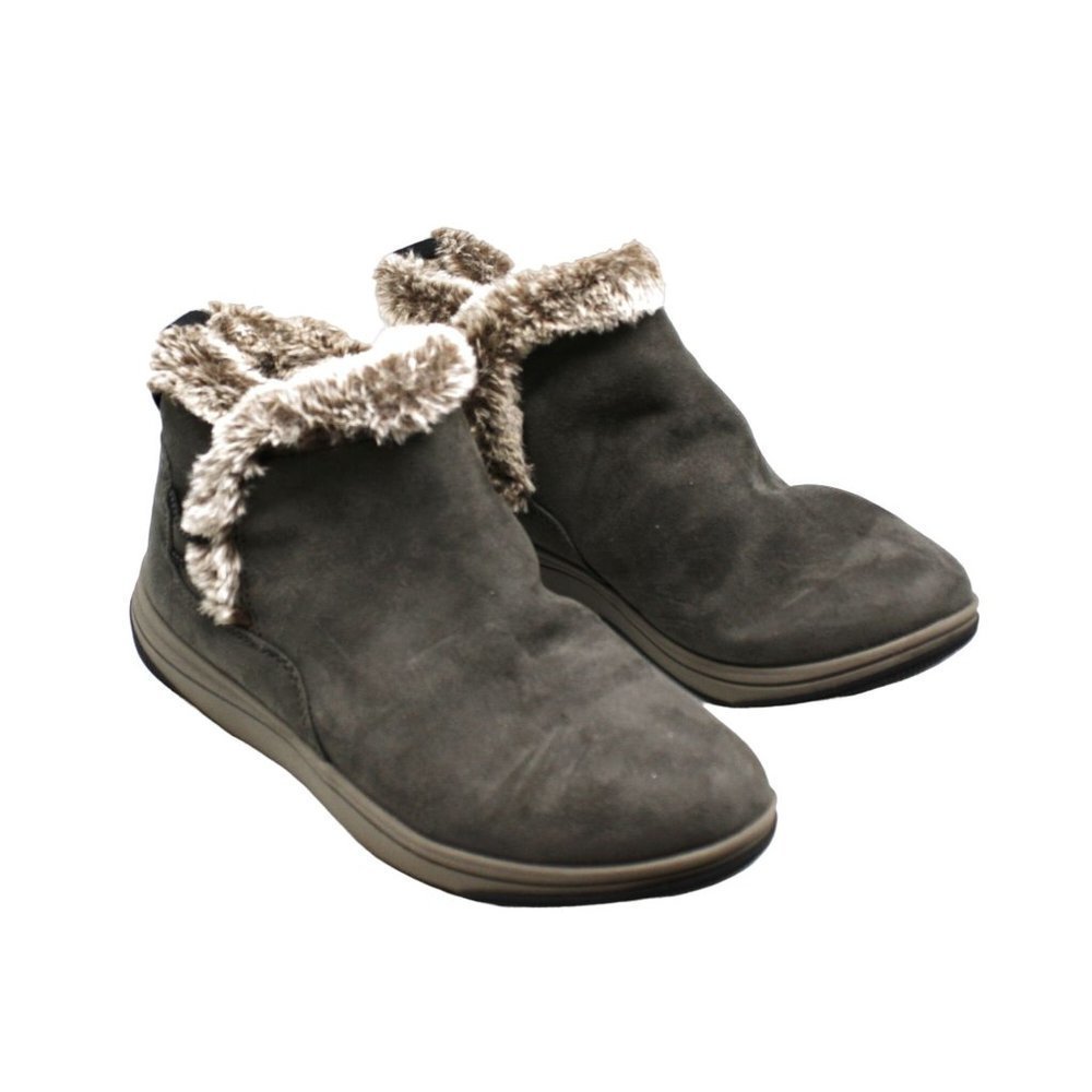 Clarks Breeze Fur Boot - Women's Boot - Comfortable Style for Every Season